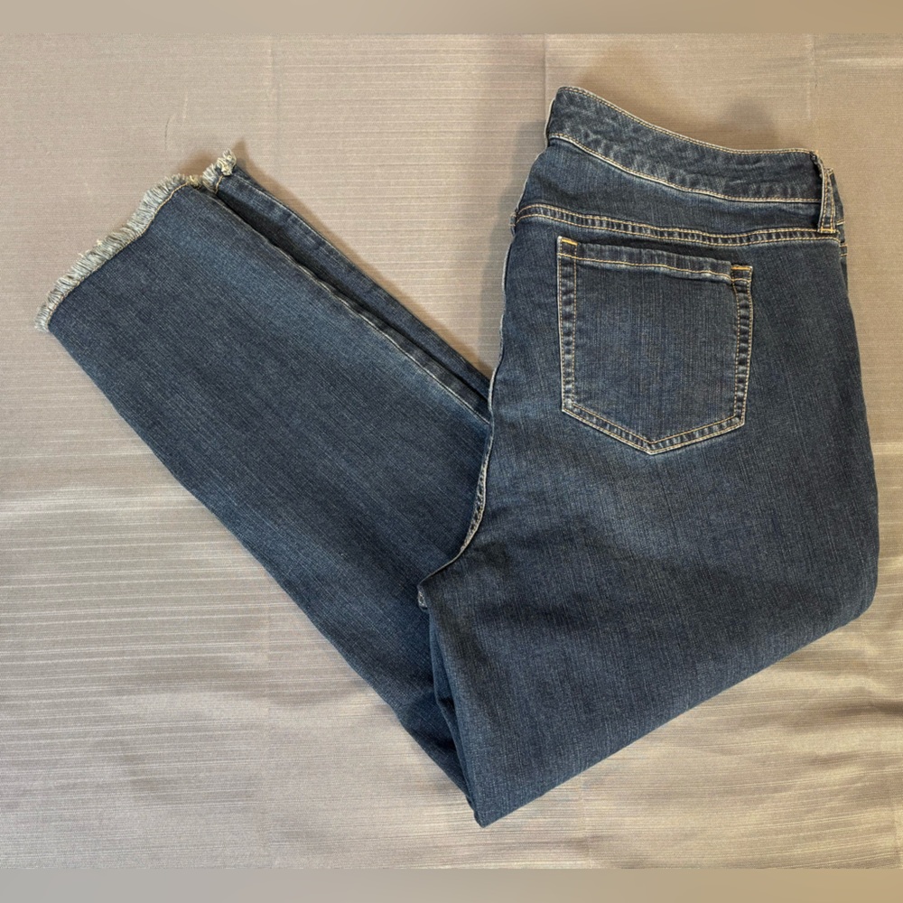 Torrid Bombshell Mid Stretch Crop Boot Jeans Women’s Size 18 Raw Hem